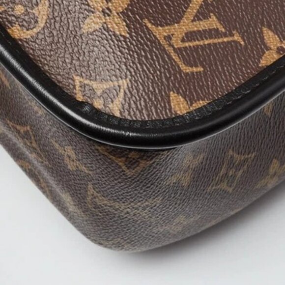 Louis Vuitton Monogram Canvas Archy GM Messenger Bag - Picture 4 of 12